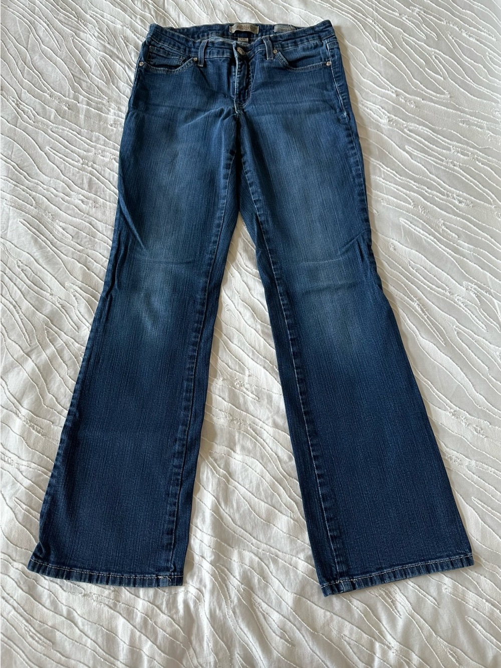 Women's Bootcut Jeans in- Classic Everyday Style